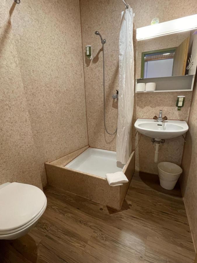 Downtown Apartment 9 Интерлакен Екстериор снимка